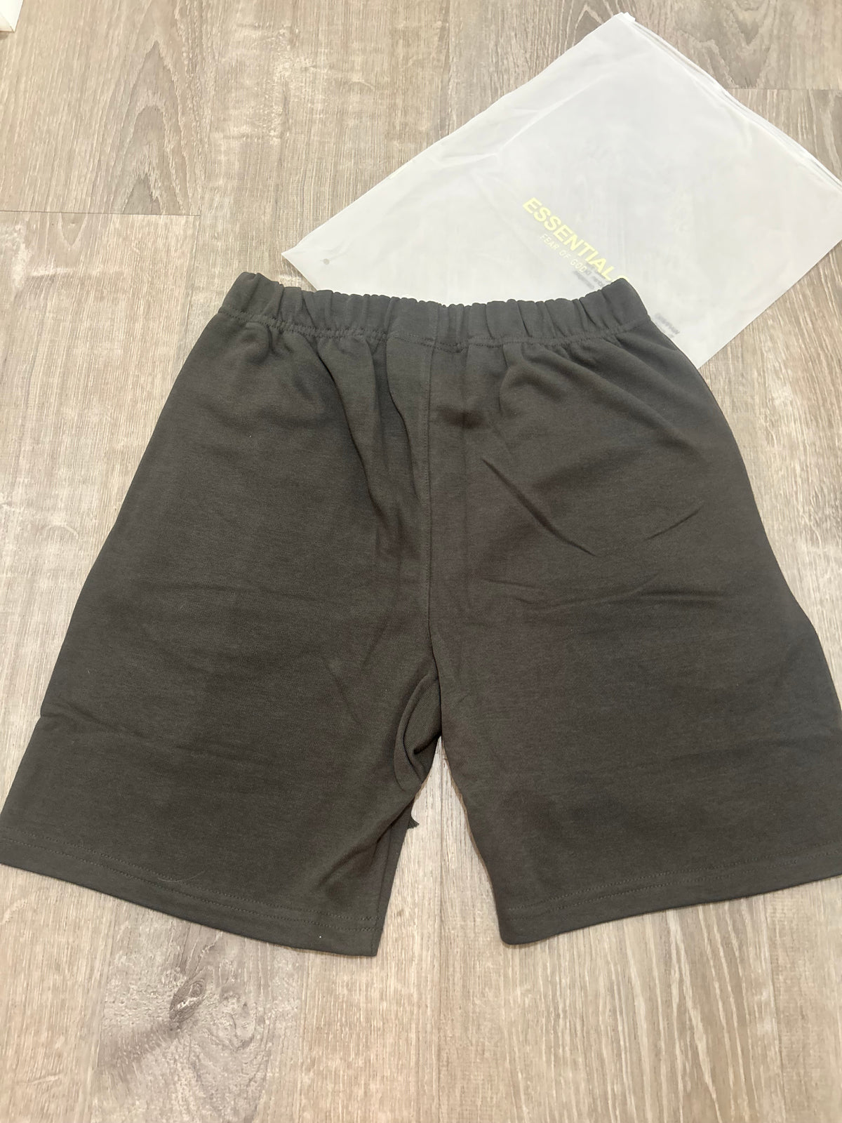 Fear of God Essentials Logo Shorts – Black