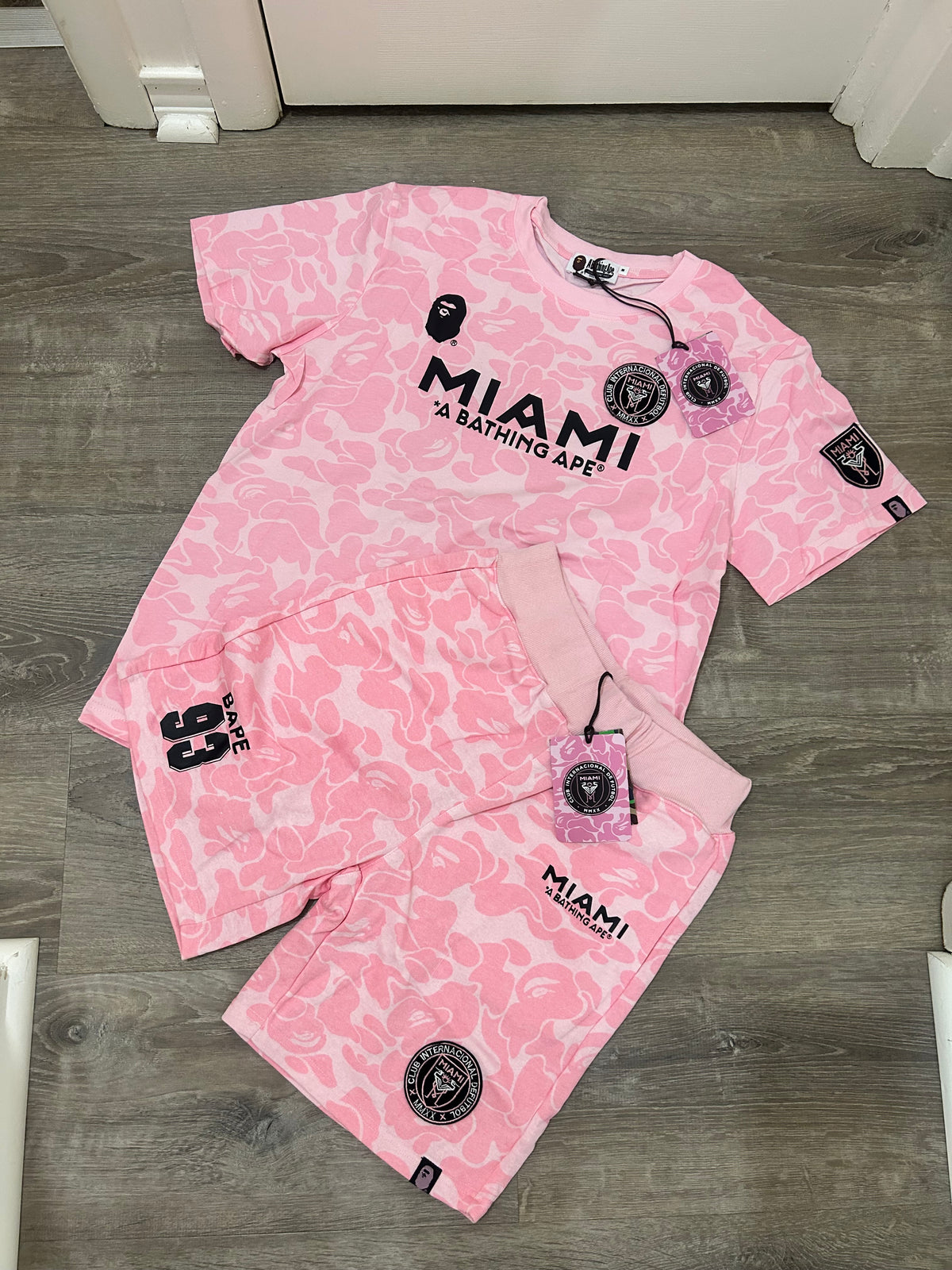 BAPE x Miami Camo Shorts – Pink