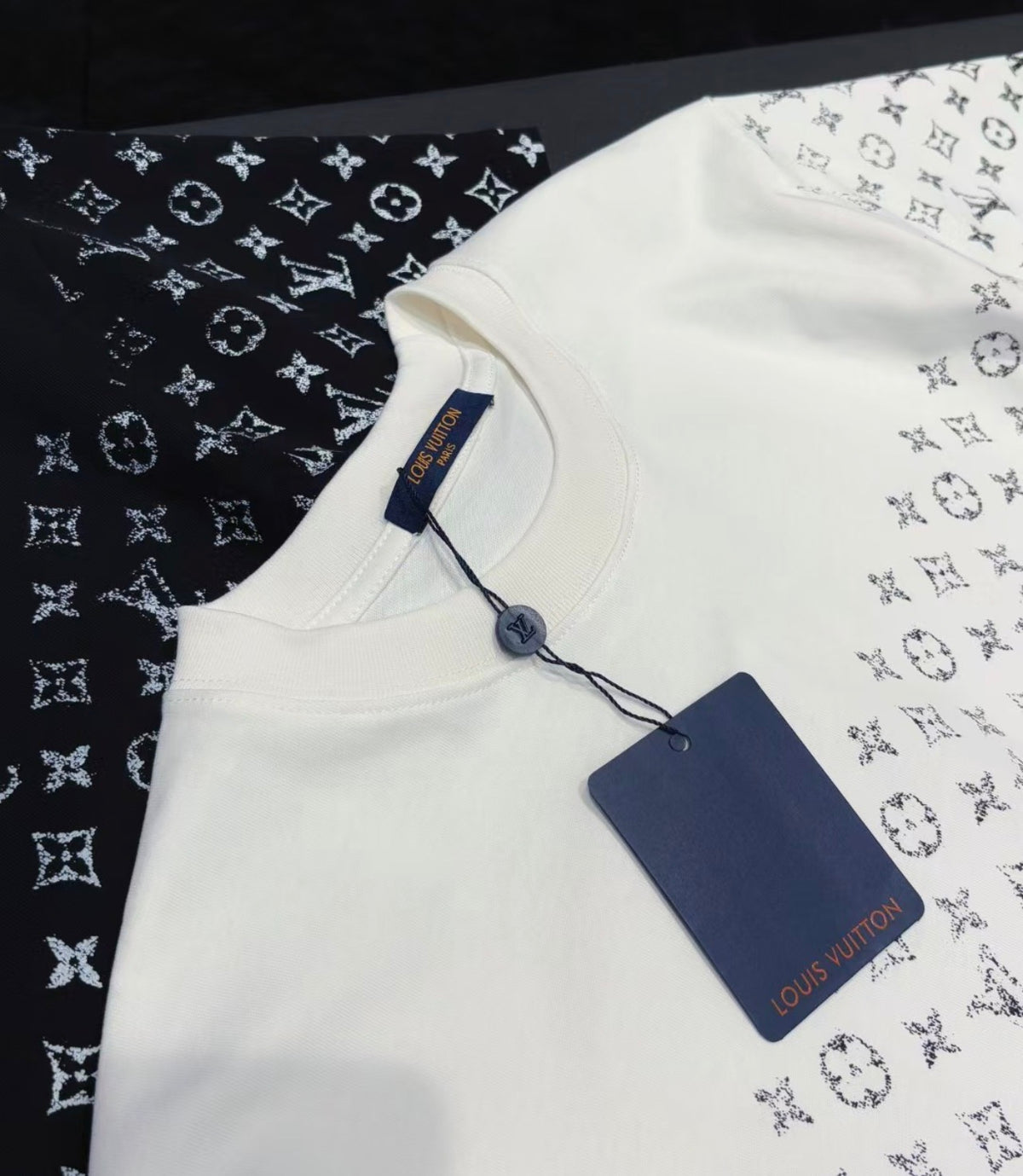 Louis Vuitton Monogram Gradient T-Shirt – Black/White