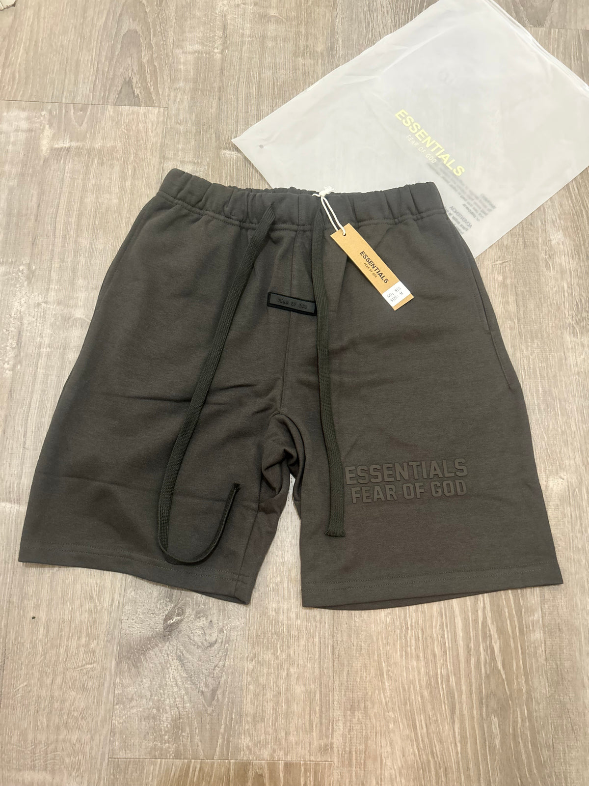 Fear of God Essentials Logo Shorts – Black